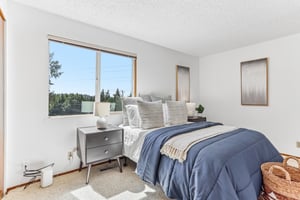 SE 1st St-S1208-015.jpg