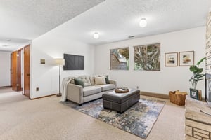 SE 1st St-S1208-028.jpg