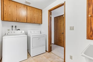 SE 1st St-S1208-039.jpg