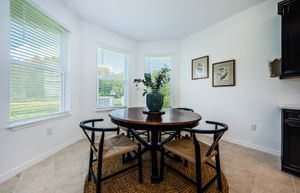 Kitchen Eat-In 1