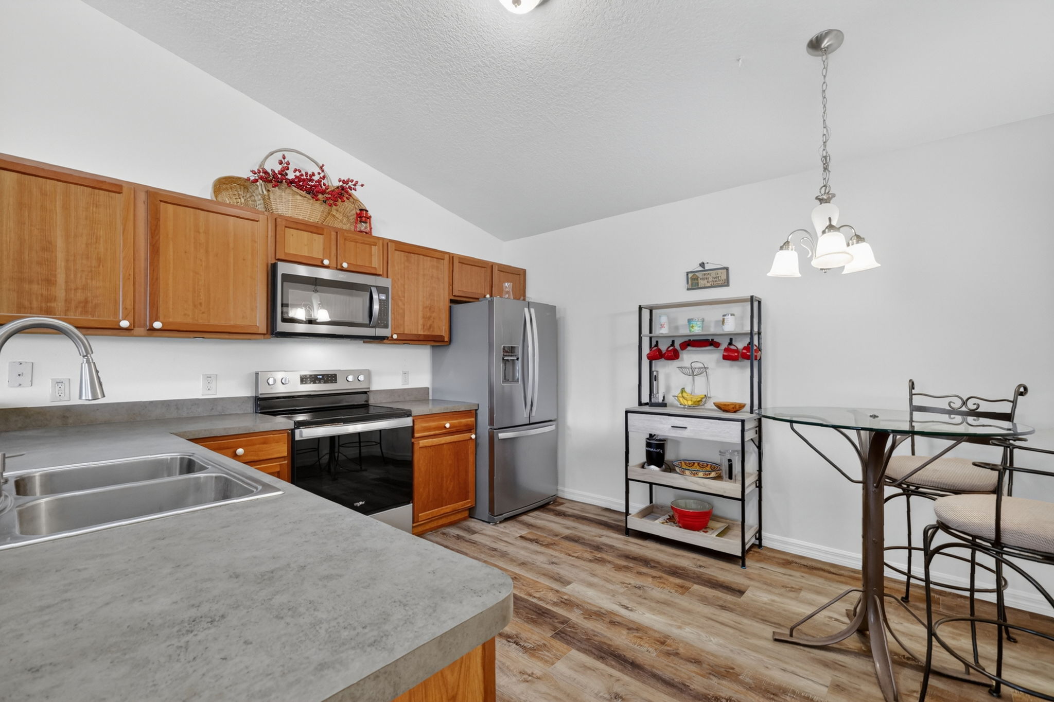 Kitchen and Dinette