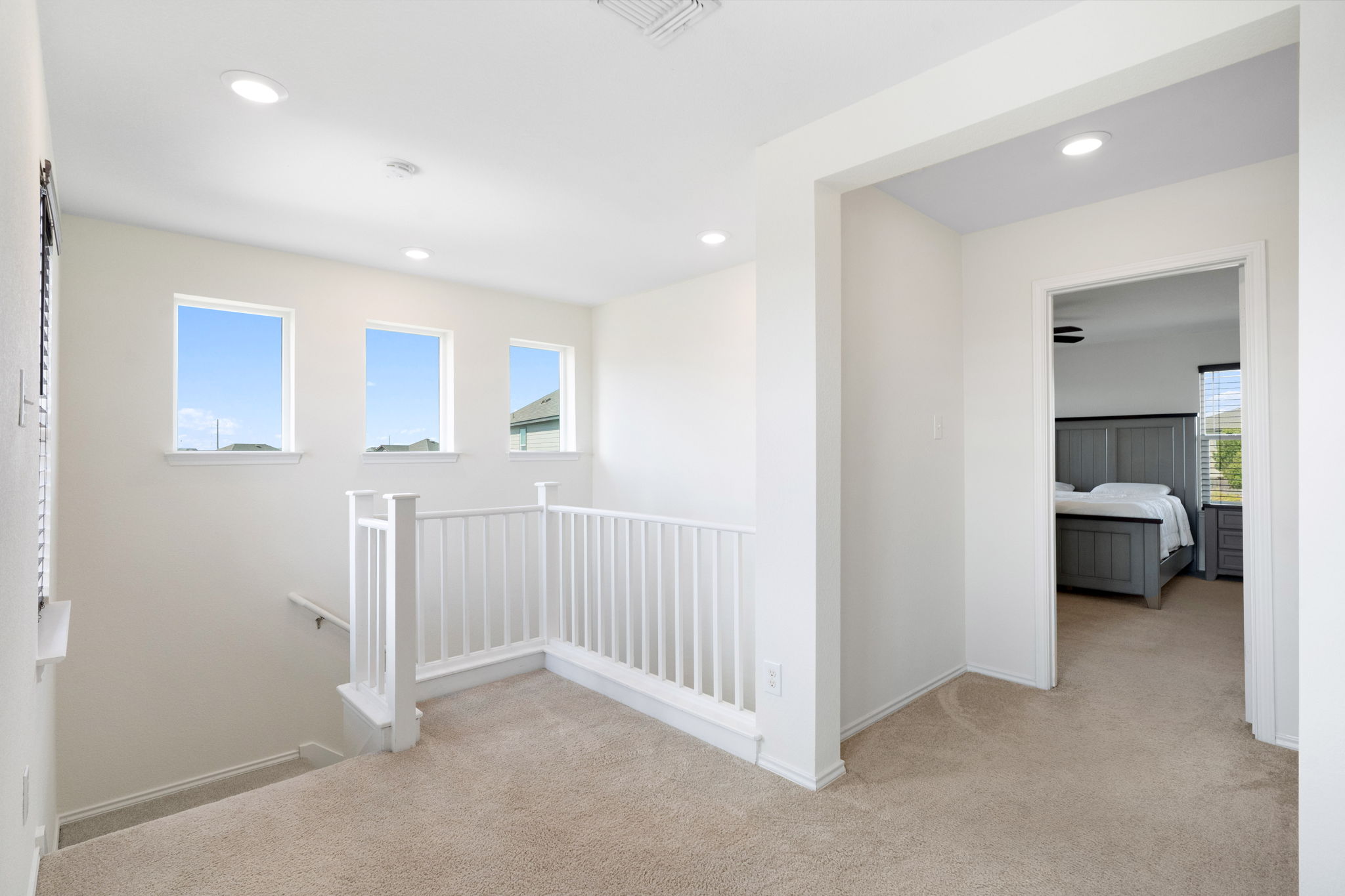 Even the staircase is nicely lit with natural light!