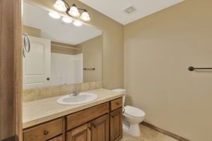  Photo 48