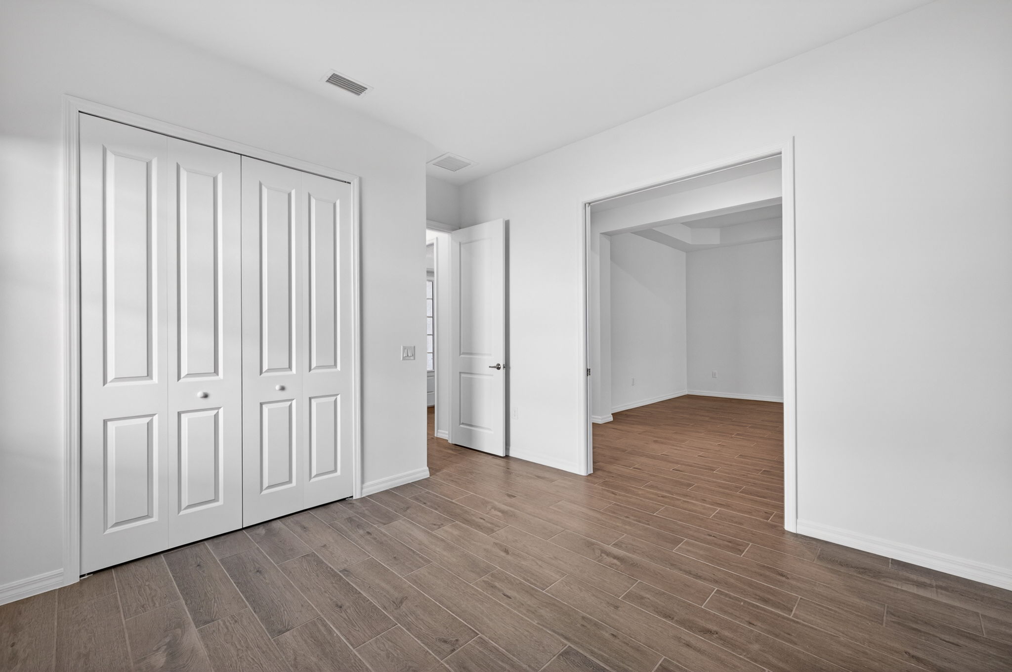 Guest Bedroom 1 - 2 of 2