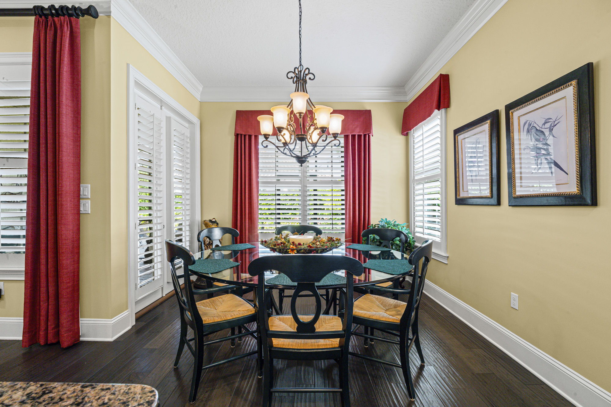  Photo 93