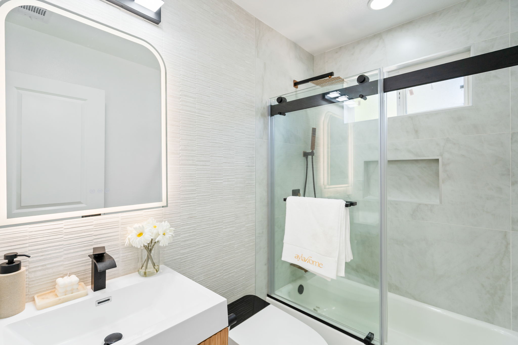  Photo 47