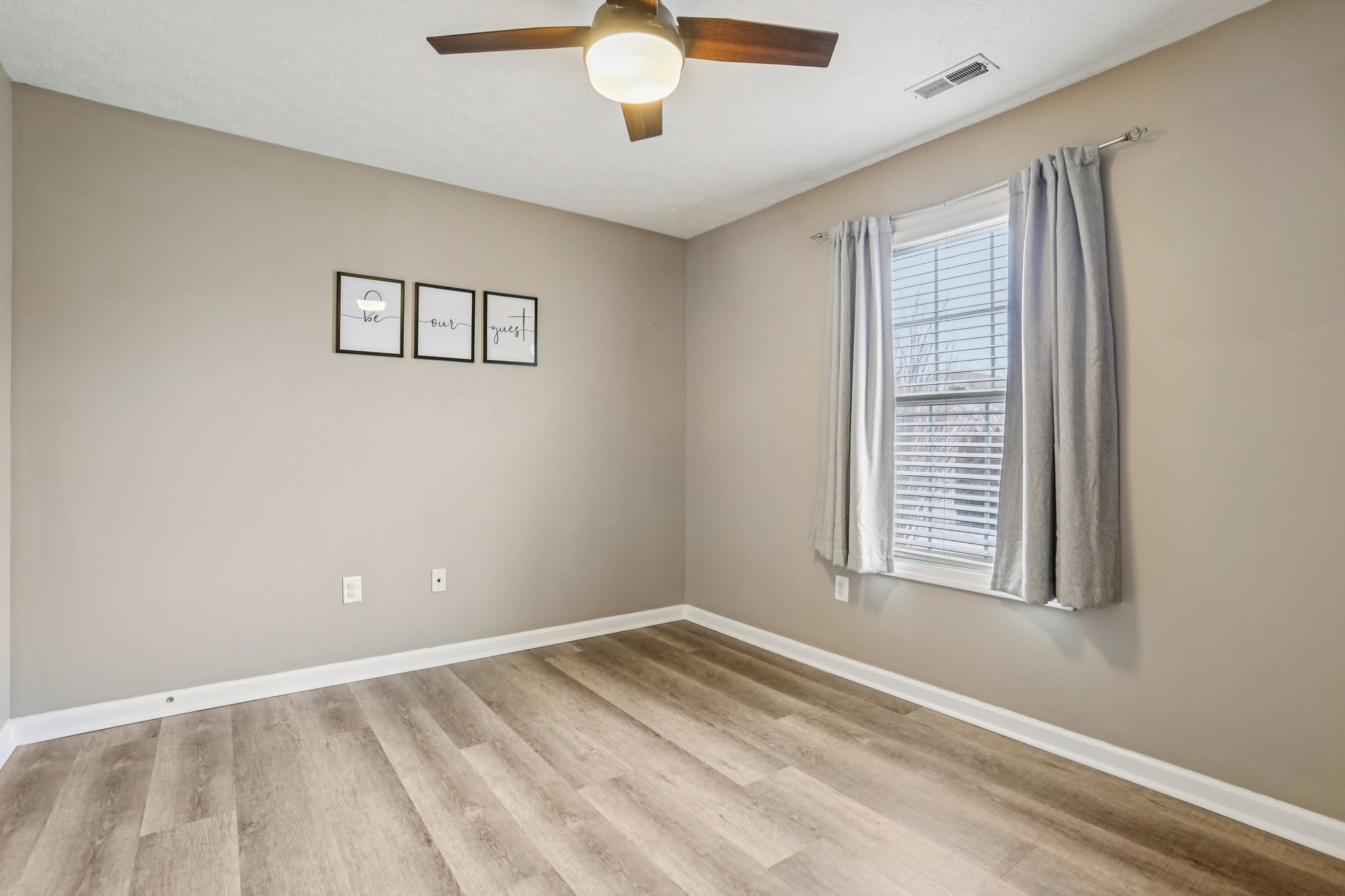 Lewiston Dr-S2402-025.jpg