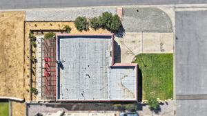  Photo 40