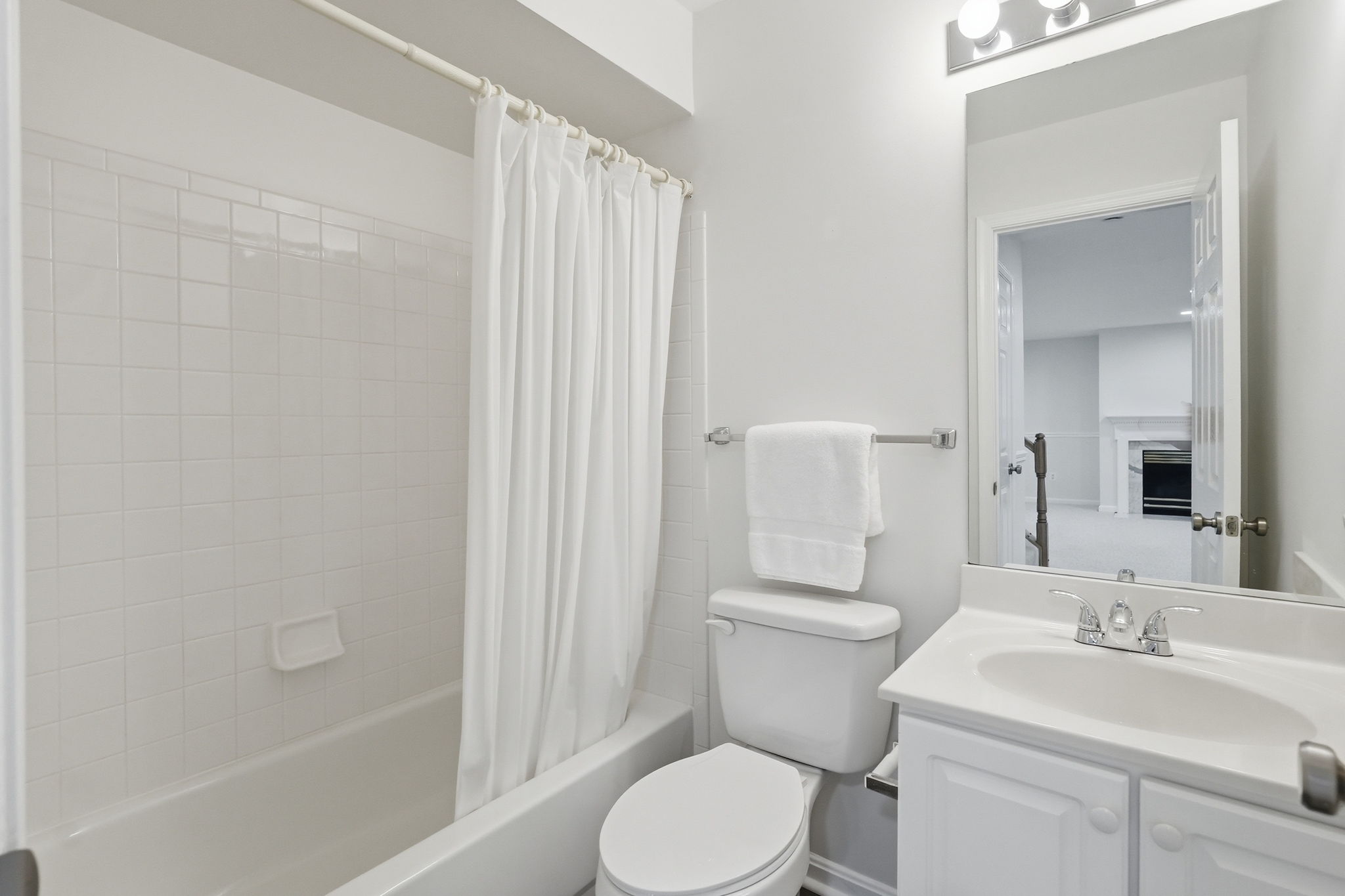 Lower Level Full Bath