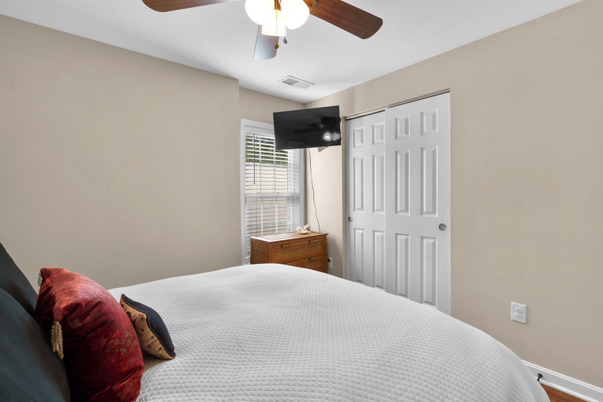 25. 13656 Harvest Glen Way.jpg