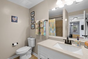 20. 13656 Harvest Glen Way.jpg