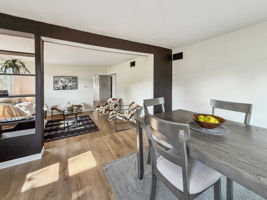  Photo 0