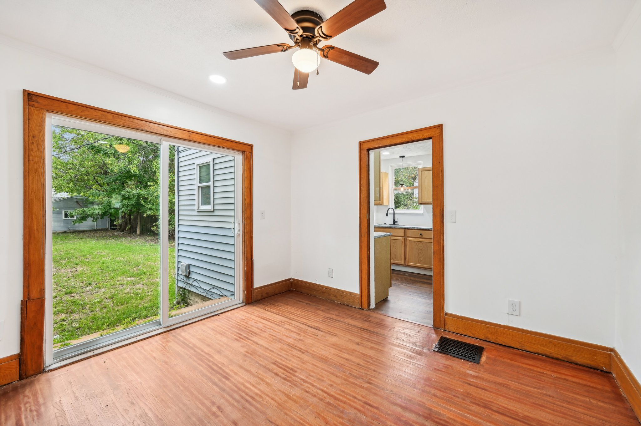 Oakwood Ave-008.jpg