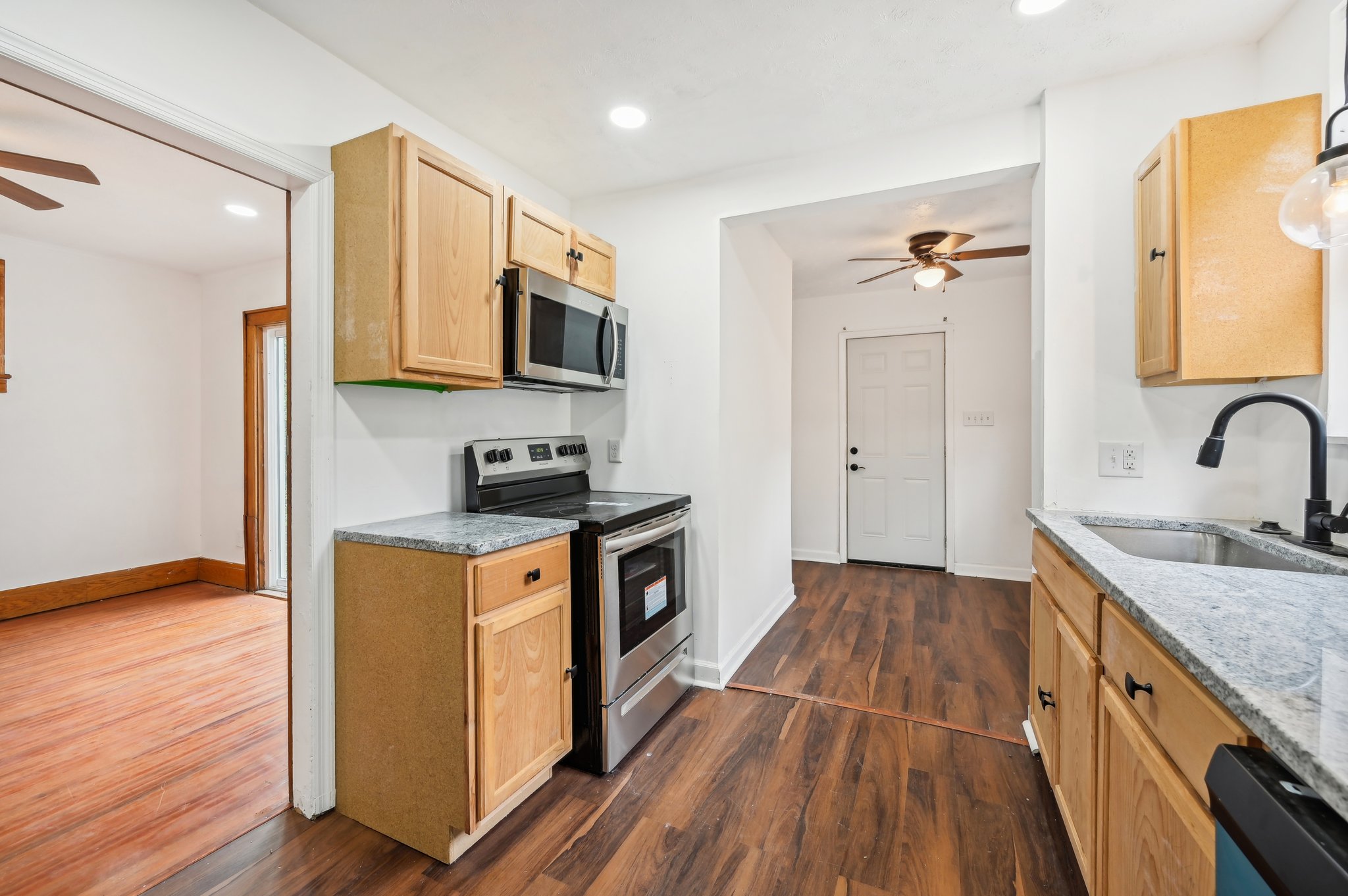 Oakwood Ave-010.jpg
