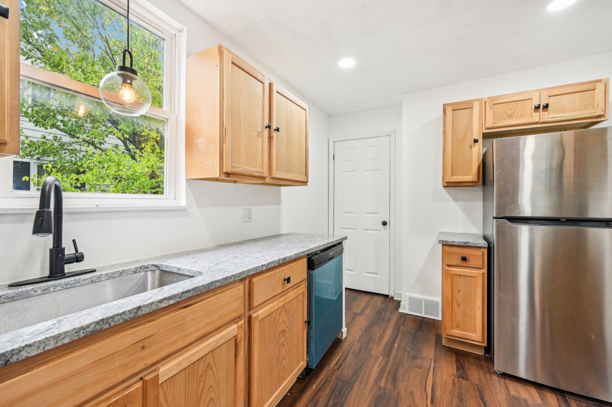 Oakwood Ave-013.jpg