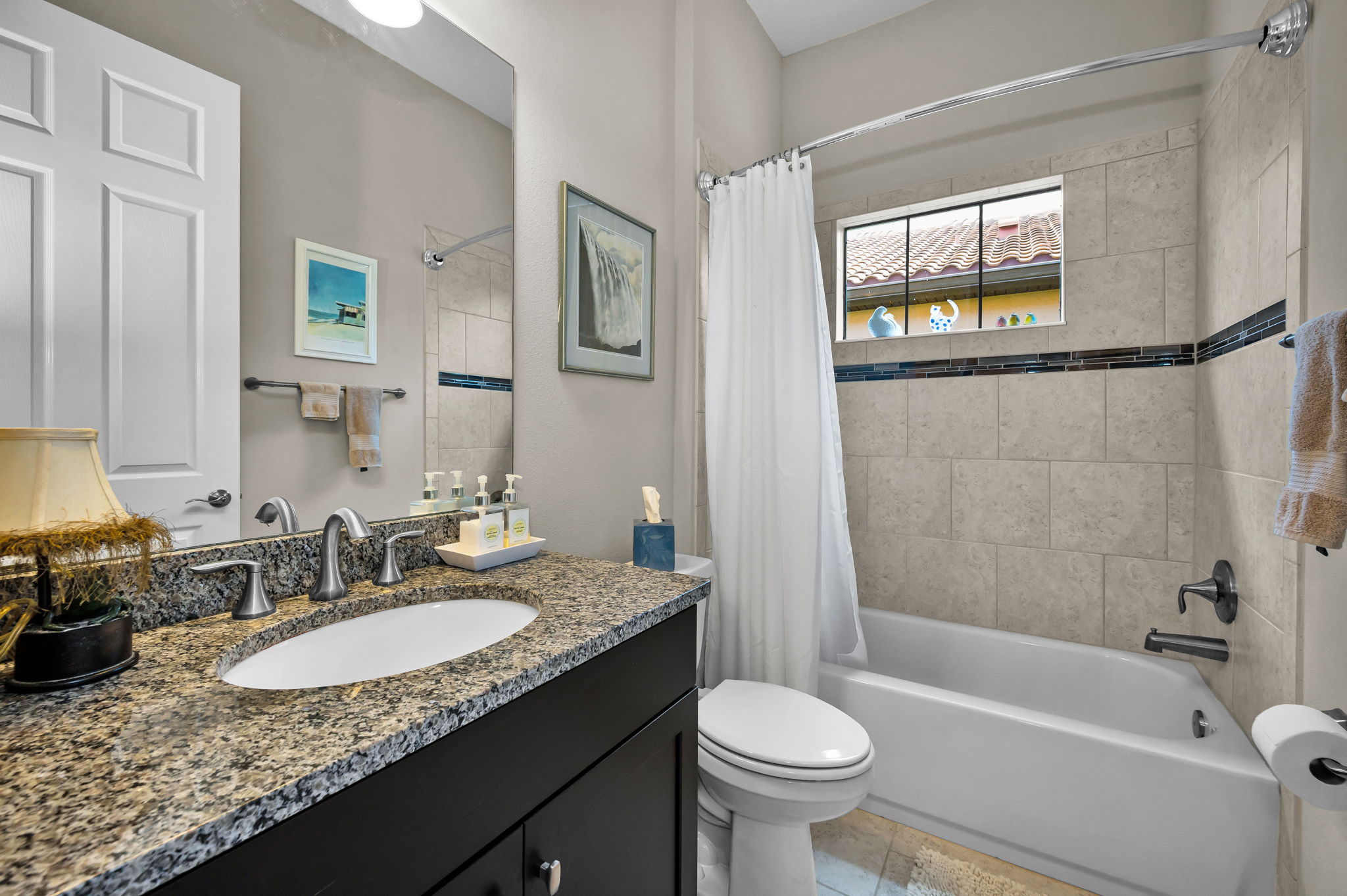 Bathroom2