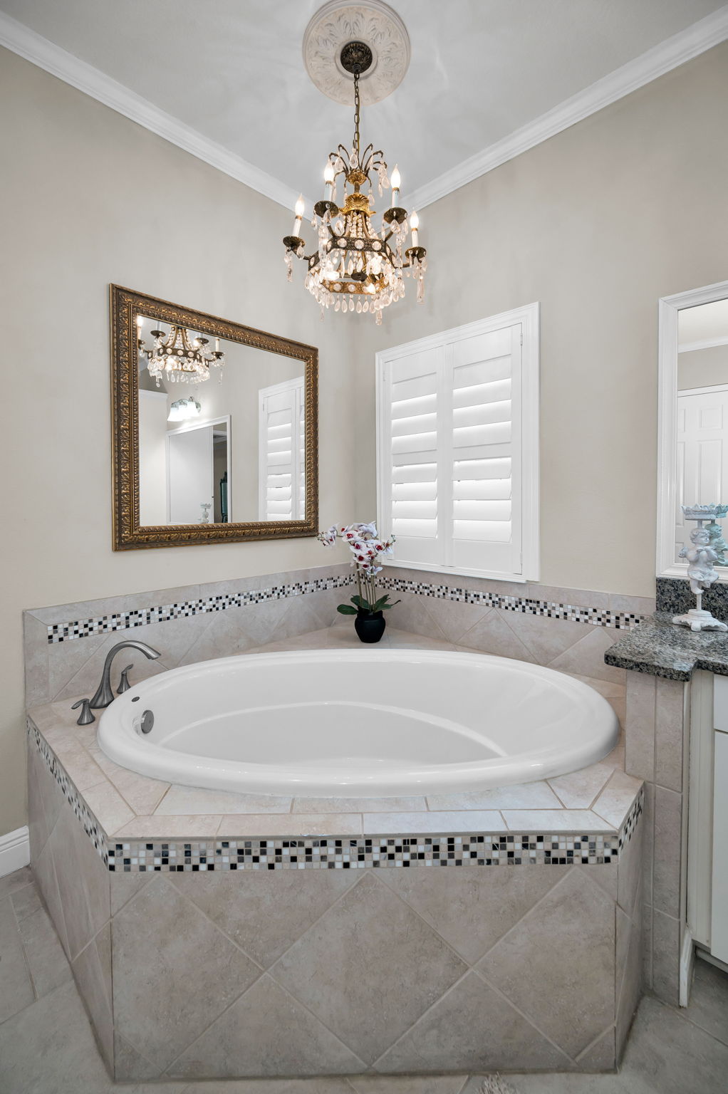 Primary Bathroom1b