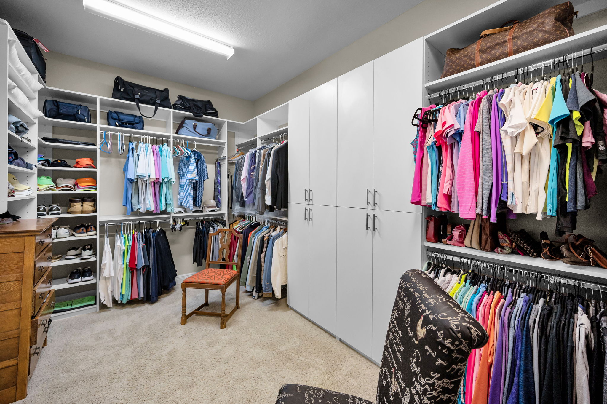 Primary Bedroom Walk-in Closet1b