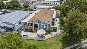  Photo 40
