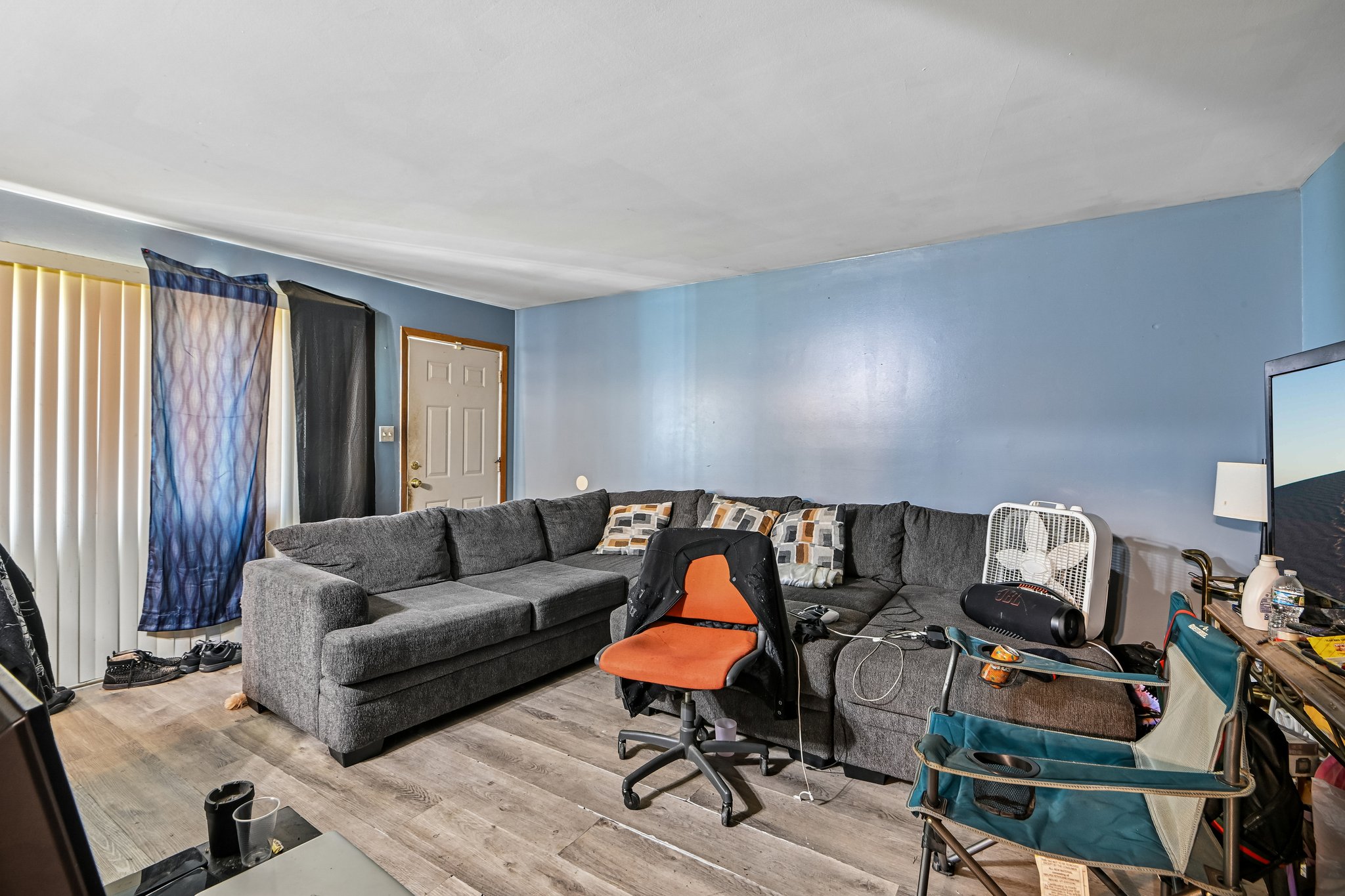 Woodview Ave-S2010-006.jpg