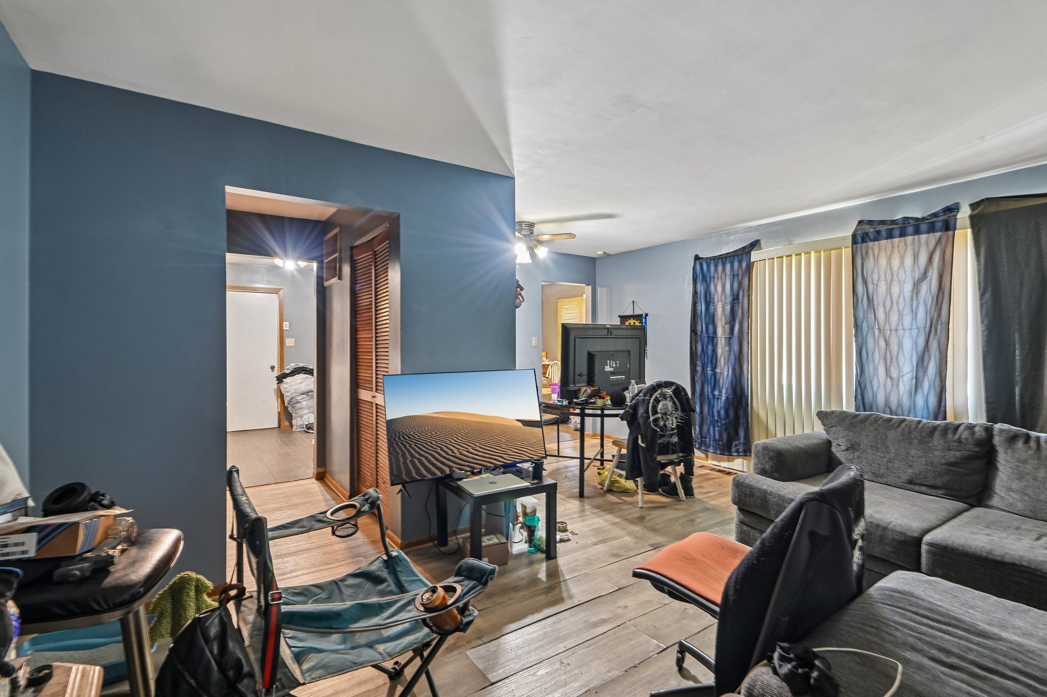 Woodview Ave-S2010-007.jpg