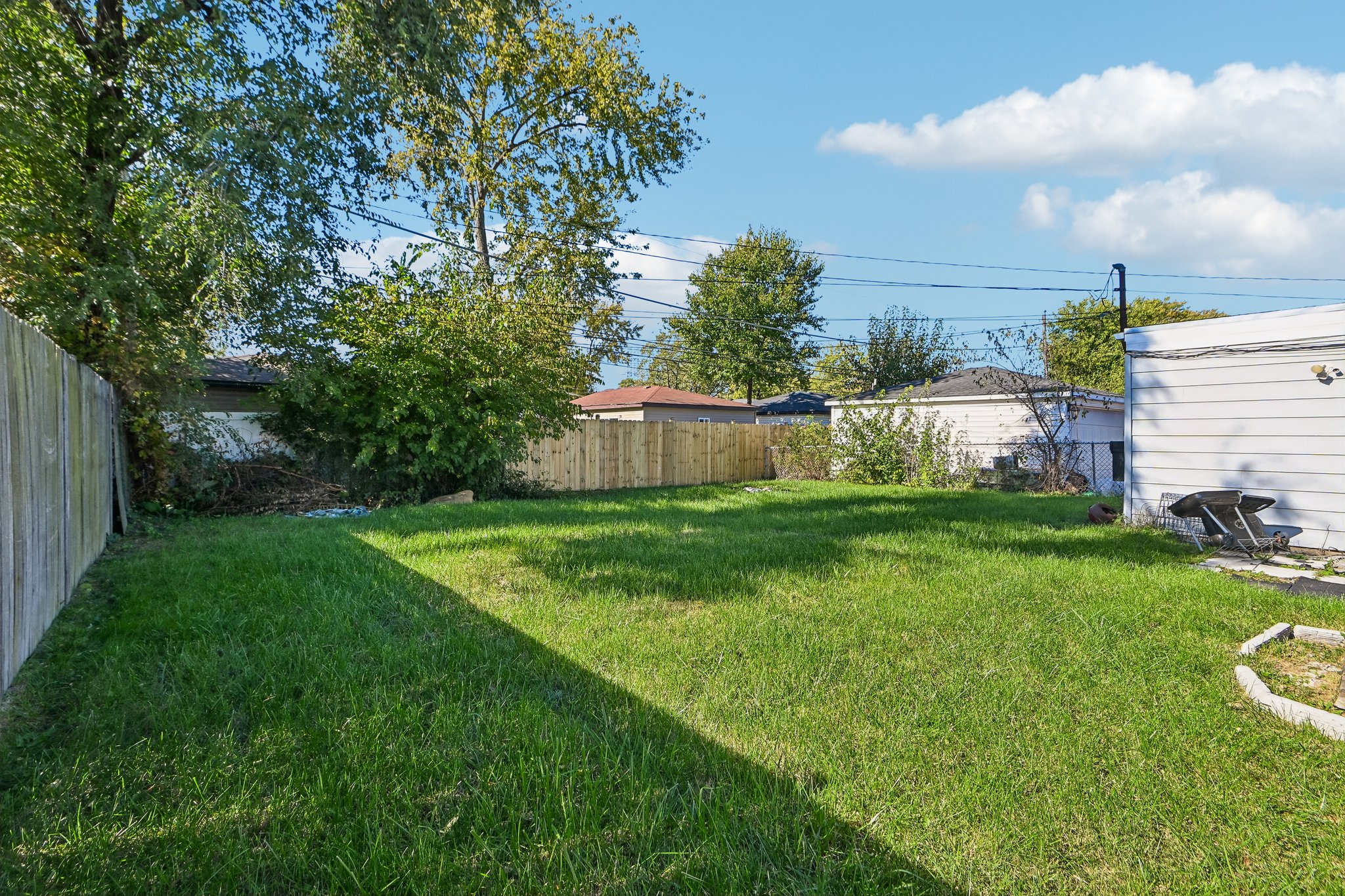 Woodview Ave-S2010-027.jpg