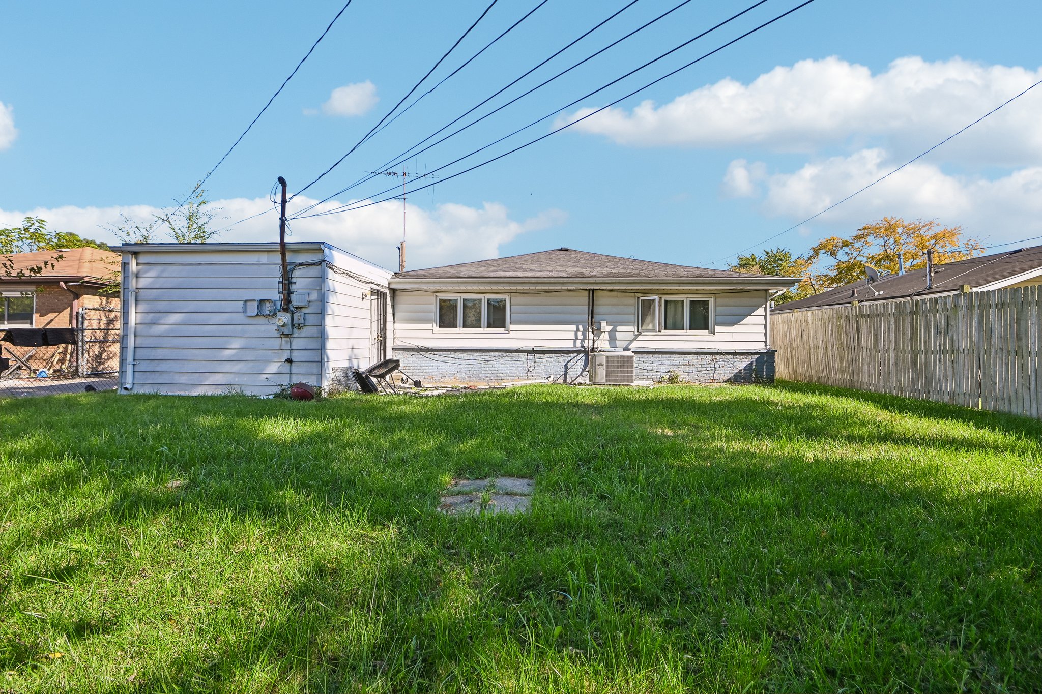 Woodview Ave-S2010-028.jpg