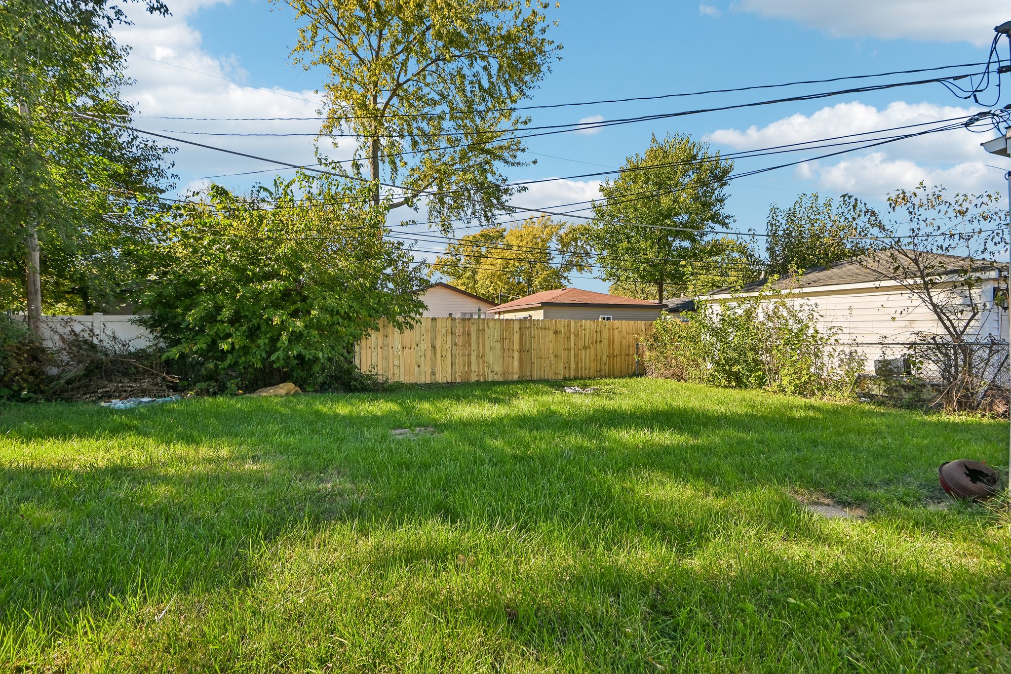Woodview Ave-S2010-030.jpg