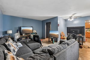Woodview Ave-S2010-004.jpg
