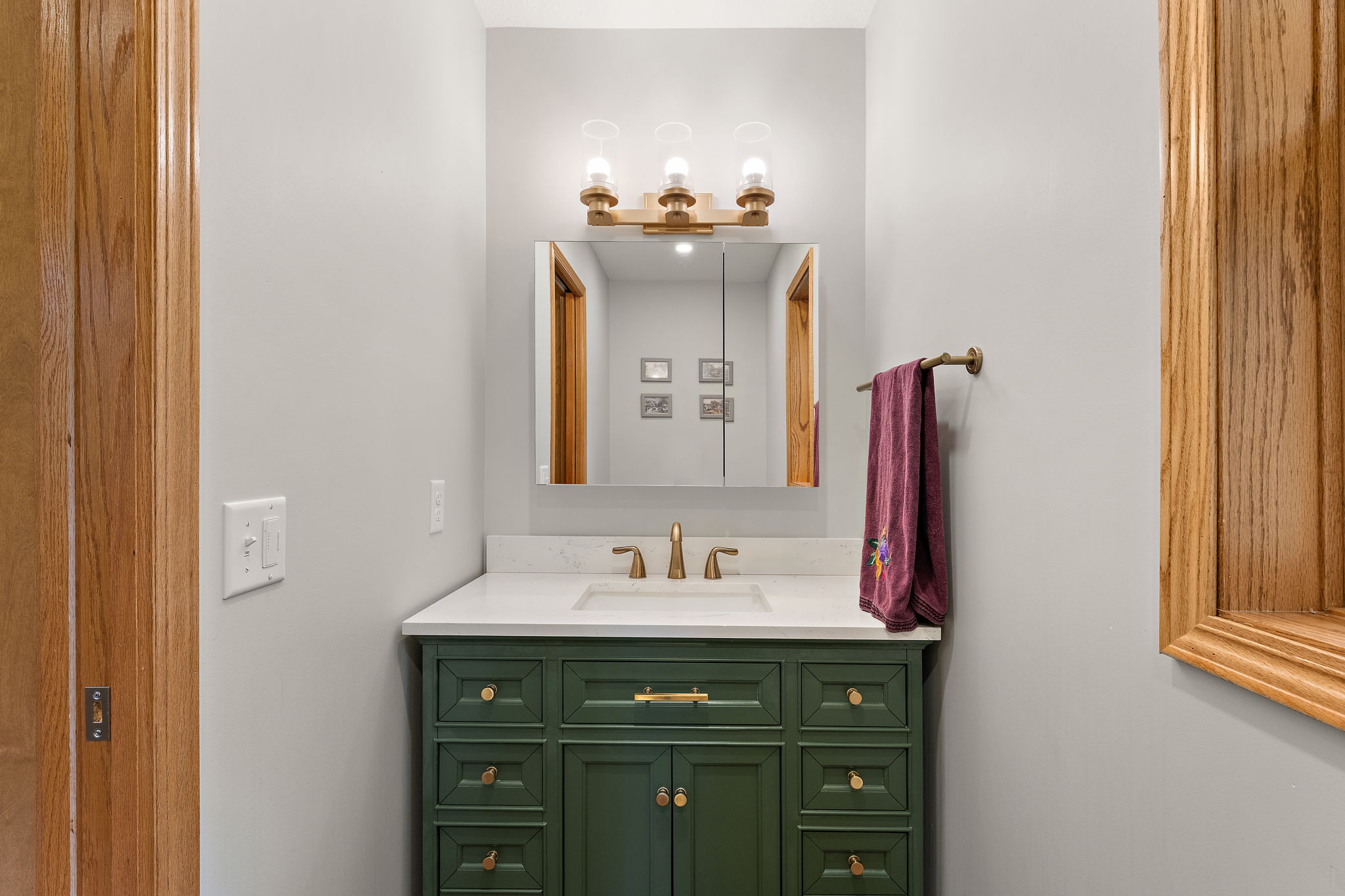 1/2 Bath Main Level (28)