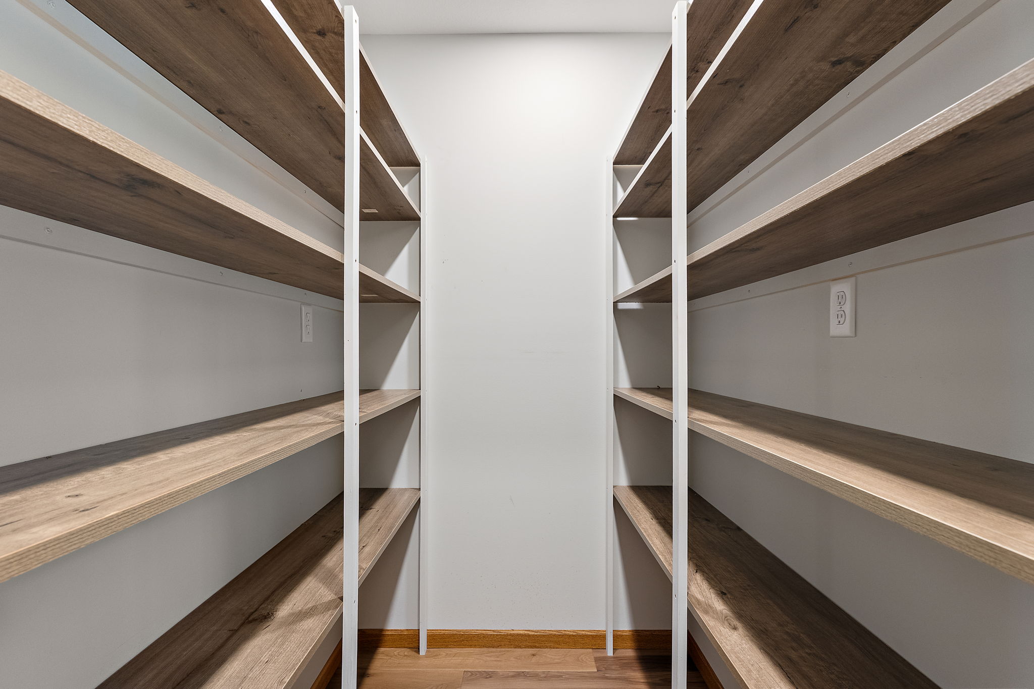 Pantry Room (32)