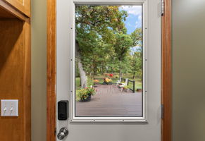 Additional Door to Deck  (31)