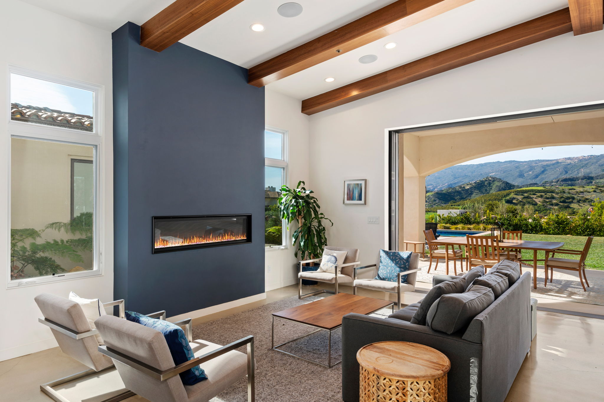 08 - Living Area