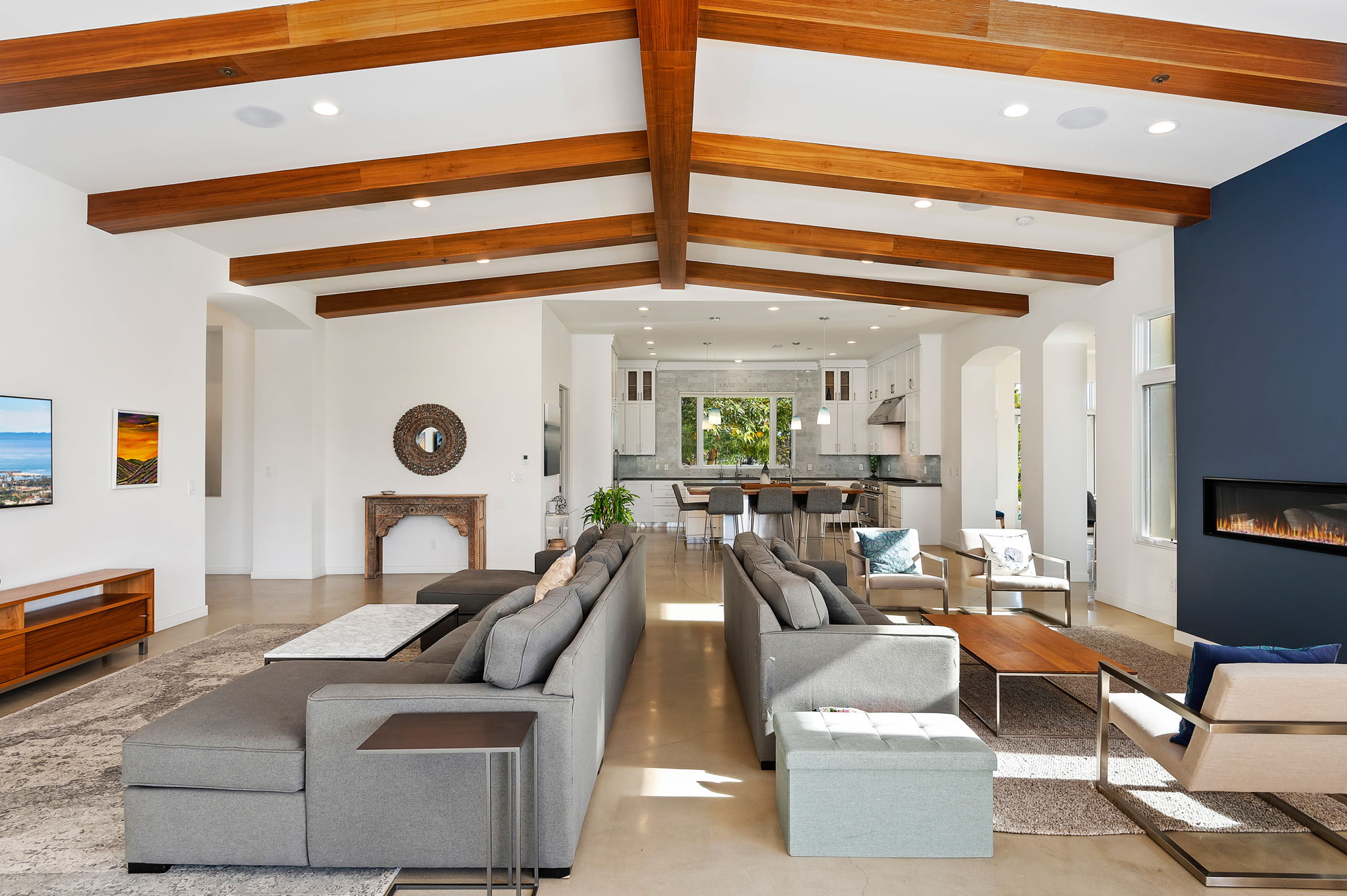 11 - Living Area