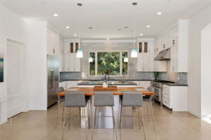16 - Kitchen