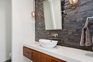40 - Powder Room