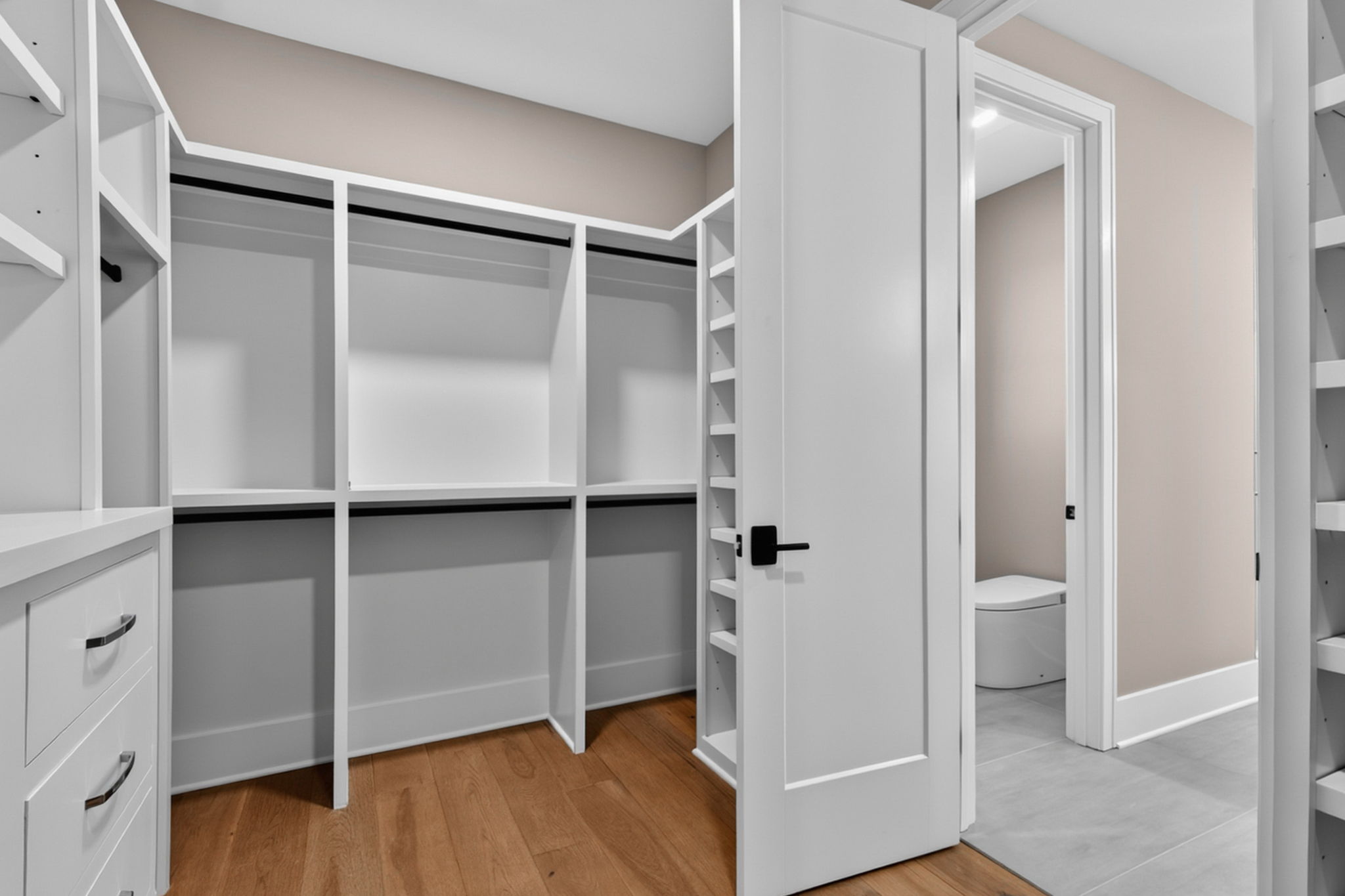  Photo 52