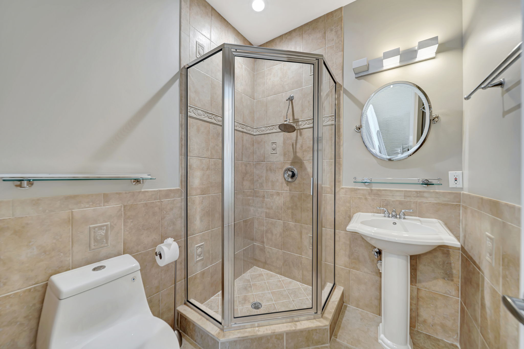 18666 NW 54th Ct, Miami Gardens, FL 33055, US Photo 29