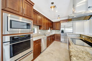 18666 NW 54th Ct, Miami Gardens, FL 33055, US Photo 69