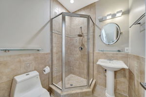 18666 NW 54th Ct, Miami Gardens, FL 33055, US Photo 28