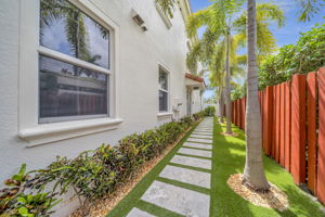 18666 NW 54th Ct, Miami Gardens, FL 33055, US Photo 4