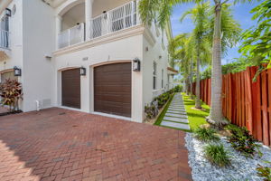 18666 NW 54th Ct, Miami Gardens, FL 33055, US Photo 3
