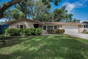 Front Exterior11