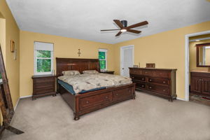Primary Bedroom1a-e