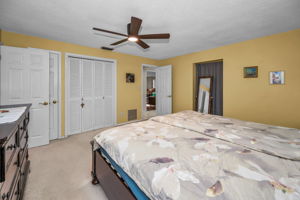 Primary Bedroom1c-e