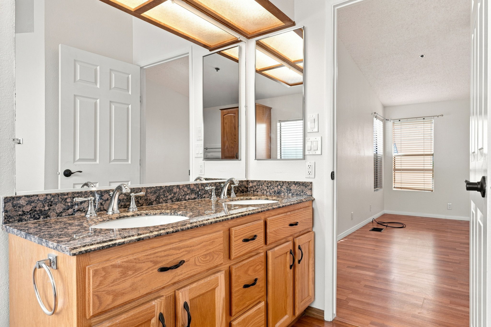 025_F8_13691 Gavina Ave 625