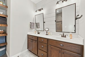  Photo 41