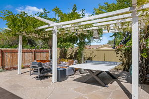 04 - Front Courtyard