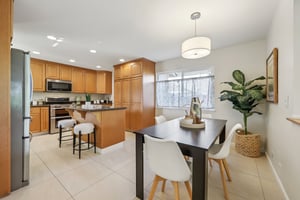 Cassandra Pl-S2806-014.jpg