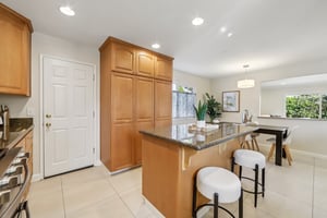 Cassandra Pl-S2806-015.jpg